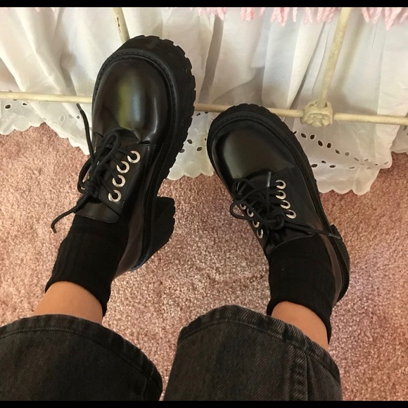 ❌SOLD❌UNIF Excuse Platform Loafers - Picture 2 of 13